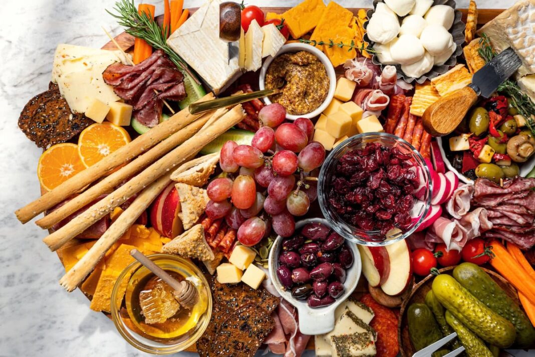 Fit Fusion Hacks How to Make a Charcuterie and Cheese Board